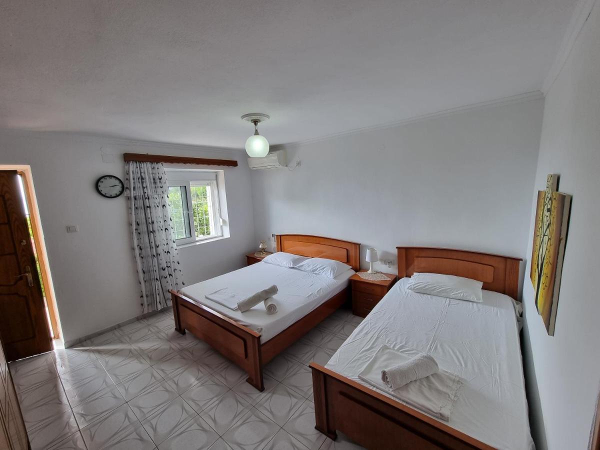 Lida'S House Hotel Lukove Room photo